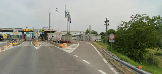 Parents thought he was sleeping, but he was already gone - Italian man dies of heart attack, sat in car for a hundred kilometers