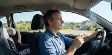 Will smoking while driving result in a fine of several hundred euros? In Italy, fines for having children or pregnant women in a car have doubled!