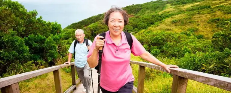 Elderly people cannot rely solely on walking to prevent disability. Research: Exercise combined with nutrition can reduce risks