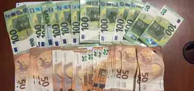 20 50 Euro numbers are exactly the same! A 21-year-old man in Rome has been found to have counterfeit 1000 euros in currency