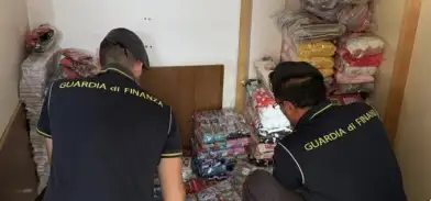 Catania Tax Police Seize Over 6700 Counterfeit Goods, Wholesalers Accused of Filing Cases