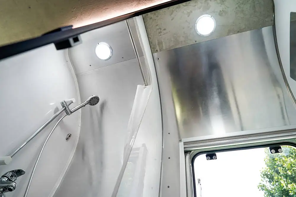 Travel trailer for sale MUTOLOV FAMILY-6 F6 银漫悬挂式房车出售