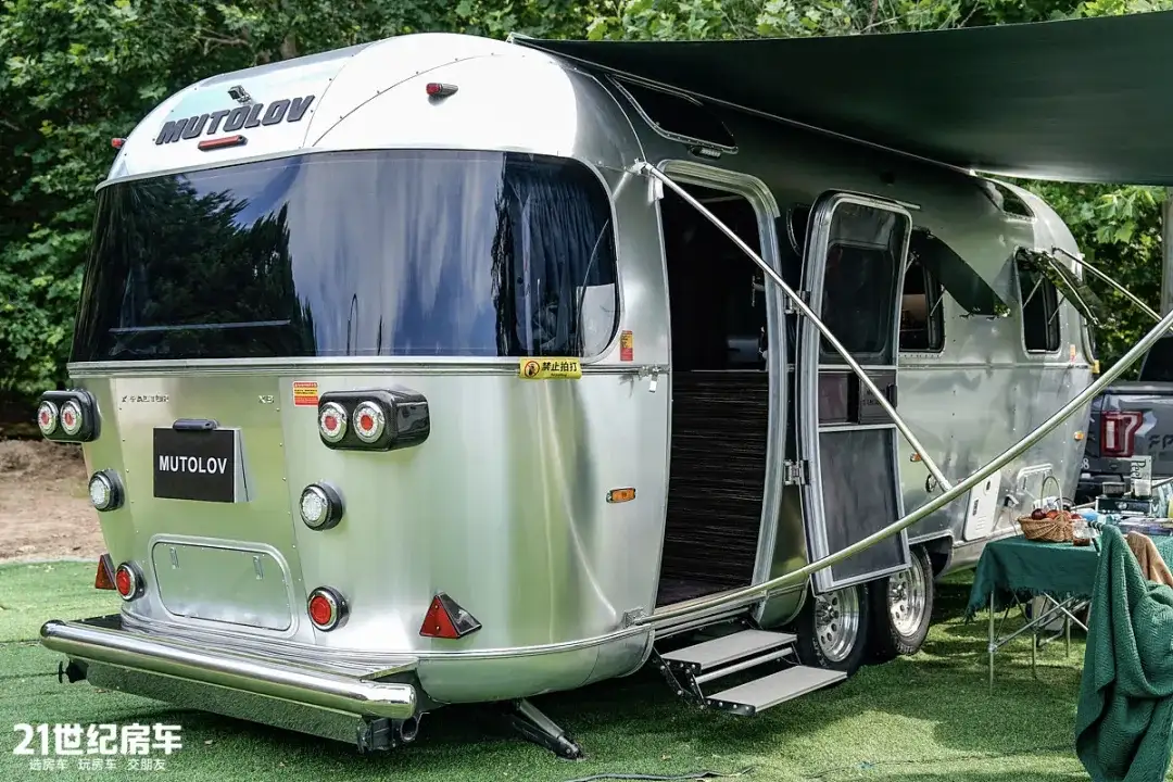 Camp trailer for sale MUTOLOV X-FACTOR X8 银漫悬挂式房车出售
