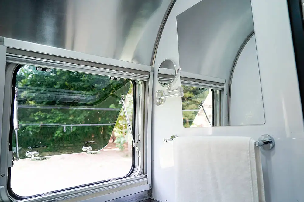 Travel trailer for sale MUTOLOV FAMILY-6 F6 银漫悬挂式房车出售